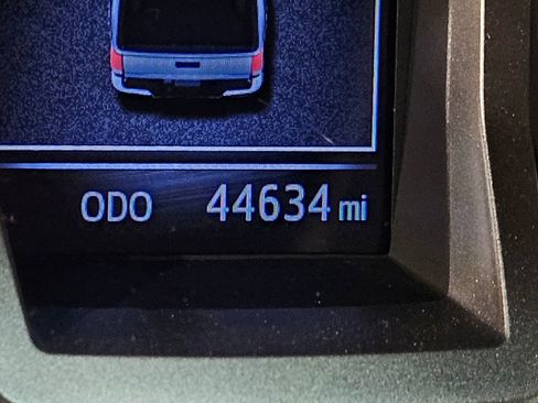 Used 2019 Toyota Tacoma SR5 image 28