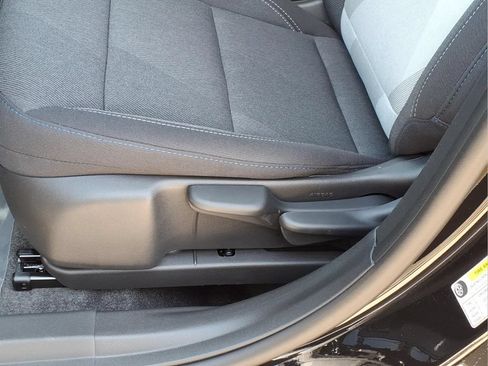 New 2026 Chevrolet Trax LS w/ LS Convenience Package FWD image 19