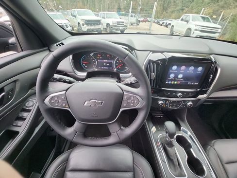Used 2023 Chevrolet Traverse LT w/ Midnight/Sport Edition image 15