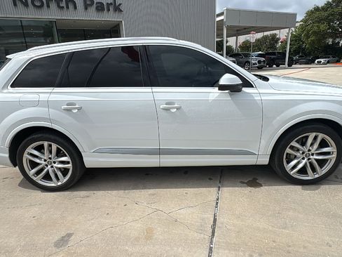 Used 2018 Audi Q7 3.0T Prestige w/ Prestige Package AWD/4WD image 8