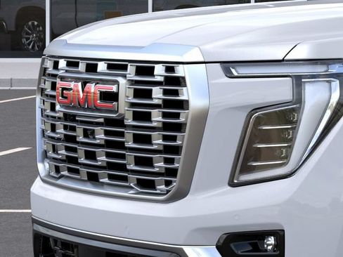 New 2026 GMC Yukon XL Denali w/ Denali Reserve Package AWD/4WD image 13