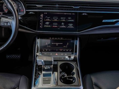 Used 2022 Audi Q8 Premium Plus image 10