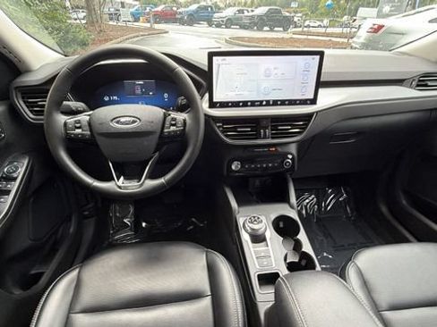 Certified 2024 Ford Escape Platinum AWD/4WD image 25