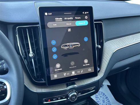 New 2026 Volvo XC60 B5 Plus w/ Climate Package image 21