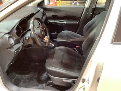 Used 2021 Nissan Kicks S FWD image 4