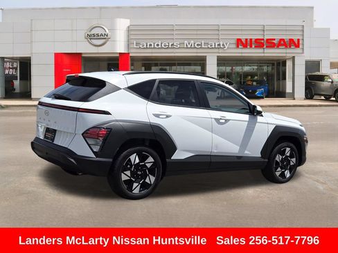 Used 2025 Hyundai Kona SEL FWD image 3