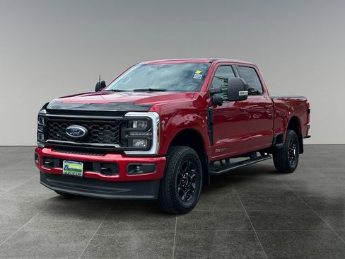 Used 2024 Ford F350 XLT w/ XLT Premium Package AWD/4WD image 4