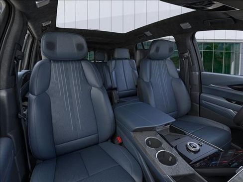 New 2025 Cadillac Escalade IQ Sport 2 AWD/4WD image 16