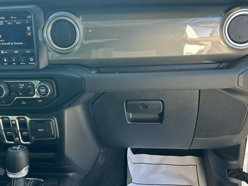 Used 2021 Jeep Wrangler Unlimited Sahara w/ Uconnect 4C Nav & Sound Group image 47