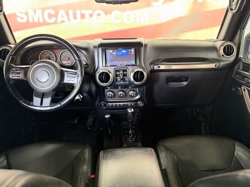 Used 2016 Jeep Wrangler Unlimited Sahara image 35