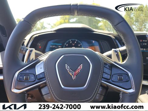 Used 2025 Chevrolet Corvette Stingray Preferred Conv w/ 2LT RWD image 25