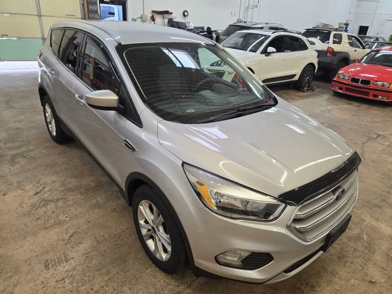 Used 2017 Ford Escape SE FWD image 10