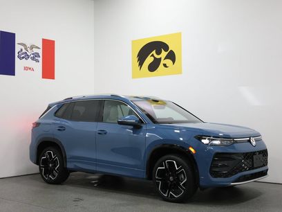 Used 2025 Volkswagen Tiguan SEL R-Line