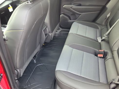 New 2026 Chevrolet Trax LT w/ Sunroof Package FWD image 11