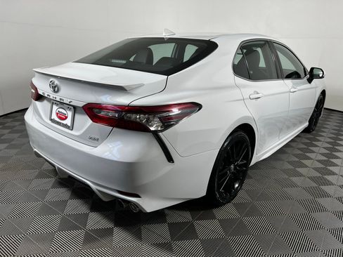 Used 2024 Toyota Camry XSE FWD image 5