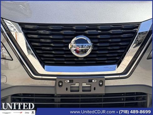 Used 2021 Nissan Rogue S image 10