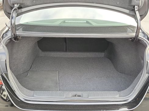 Used 2024 Nissan Sentra SV FWD image 19