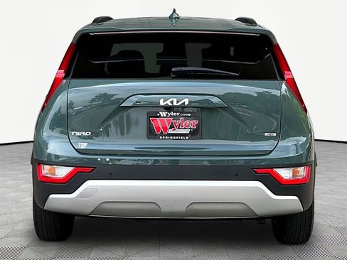 Used 2024 Kia Niro EX FWD image 5