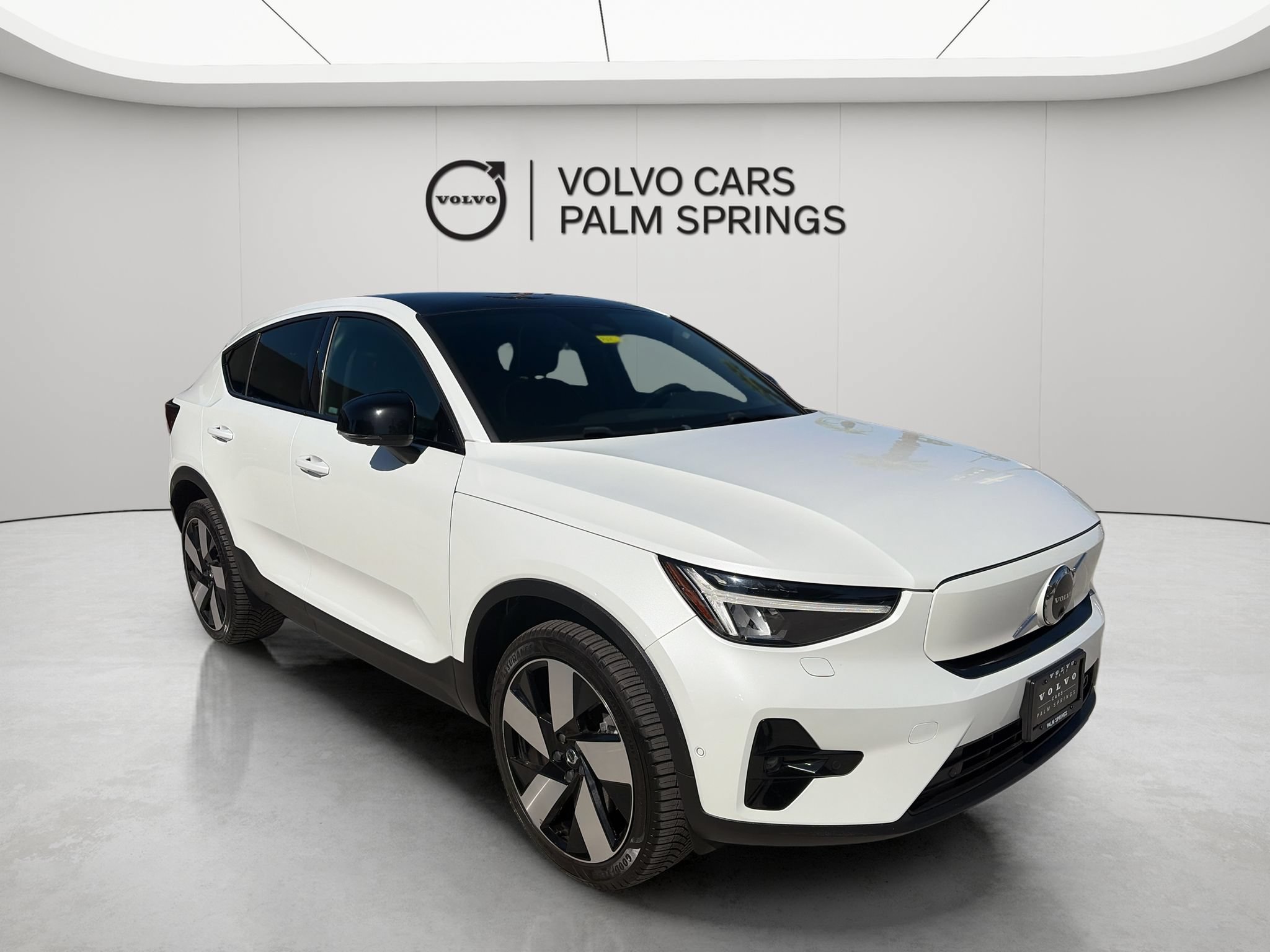 Used 2023 Volvo C40 P8 Recharge Ultimate AWD/4WD image 1