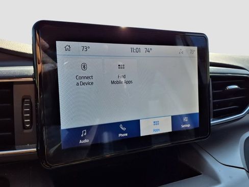 Used 2022 Ford Explorer XLT w/ Equipment Group 202A AWD/4WD image 12