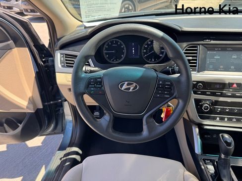 Used 2016 Hyundai Sonata SE FWD image 16