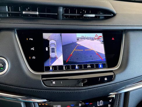 Used 2023 Cadillac XT5 Premium Luxury w/ Technology Package FWD image 10