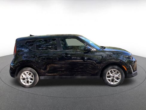 Used 2025 Kia Soul LX w/ LX Technology Package image 8