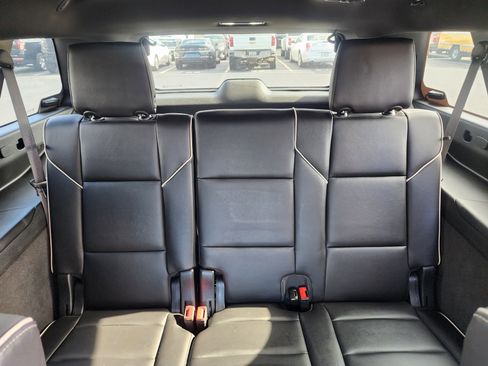 Used 2023 Cadillac Escalade ESV Premium Luxury w/ Performance Package image 19