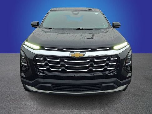 Used 2025 Chevrolet Equinox LT FWD image 2