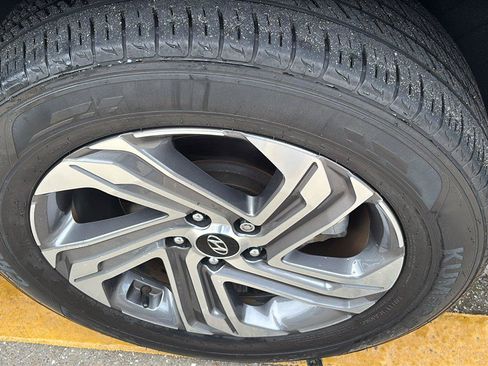 Used 2023 Hyundai Santa Fe SEL w/ Premium Package FWD image 12