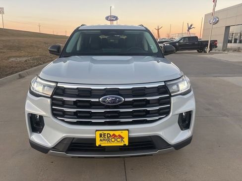 New 2026 Ford Explorer Active w/ Active Comfort Package AWD/4WD image 8