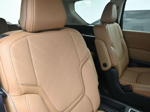 New 2026 INFINITI QX80 Luxe w/ Cargo Package image 36