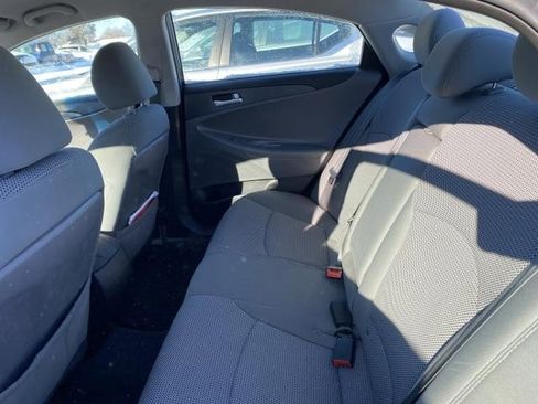 Used 2012 Hyundai Sonata GLS FWD image 16