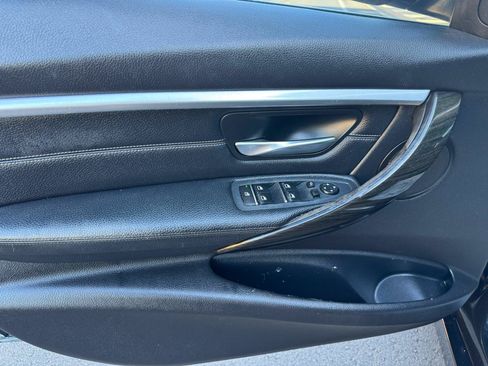 Used 2017 BMW 328d xDrive Sedan AWD/4WD image 11