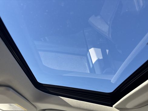 New 2025 Ford Maverick Lariat w/ Black Appearance Package image 31