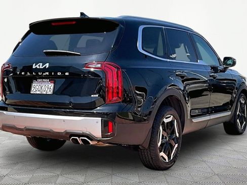 Used 2023 Kia Telluride S AWD/4WD image 3