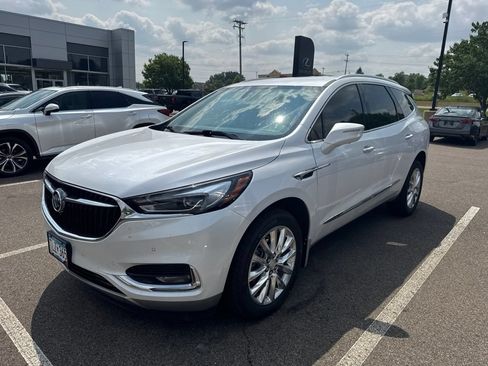 Used 2021 Buick Enclave Premium w/ Surround and Sites Package AWD/4WD image 5