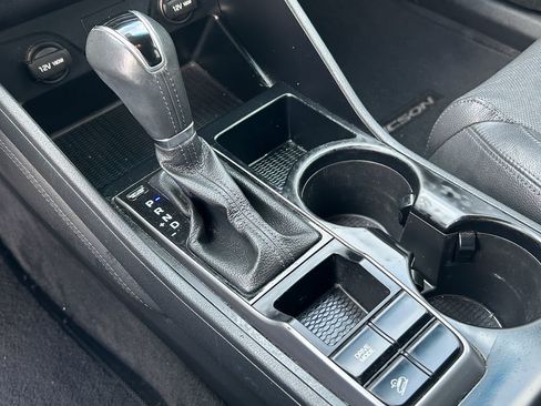 Used 2016 Hyundai Tucson Limited image 18