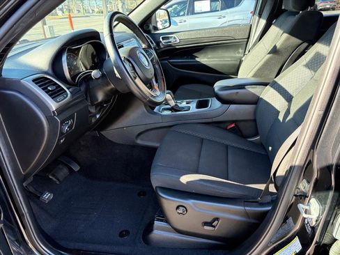 Used 2022 Jeep Grand Cherokee Laredo E image 13