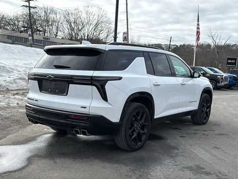Used 2024 Chevrolet Traverse RS w/ LPO, Floor Liner Package image 6