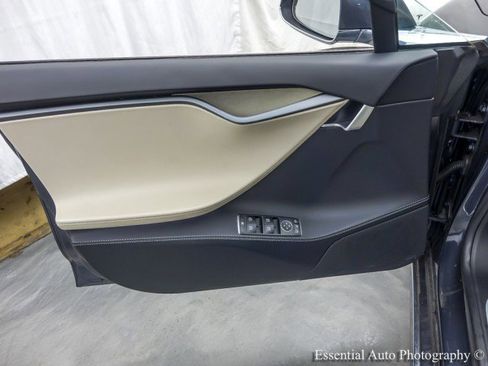 Used 2020 Tesla Model S Long Range Plus image 34