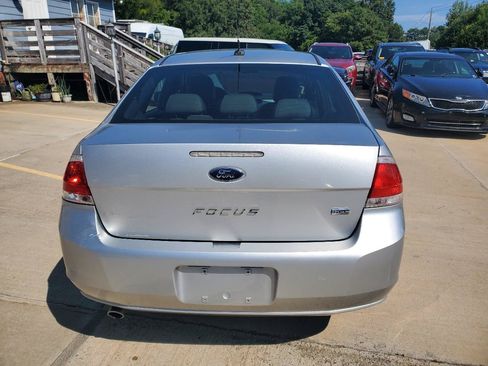 Used 2010 Ford Focus SEL FWD image 10