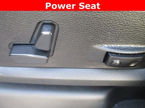 Used 2024 RAM 2500 Big Horn w/ Sport Appearance Package image 23