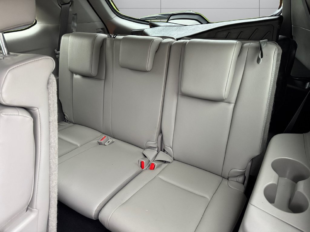 Used 2019 Toyota Highlander XLE AWD/4WD image 16