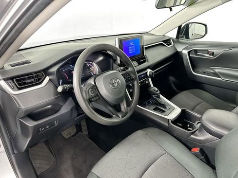 Used 2024 Toyota RAV4 XLE FWD image 17