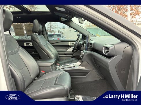 Used 2020 Ford Explorer ST w/ ST Street Pack image 19