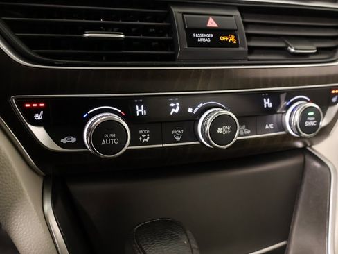 Used 2018 Honda Accord EX image 7