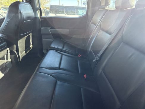 Used 2023 Ford F250 XLT w/ Black Appearance Package image 12