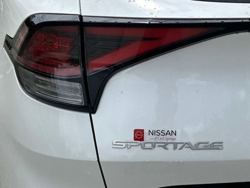 Used 2023 Kia Sportage LX FWD image 12