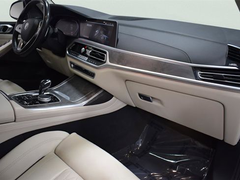 Used 2020 BMW X7 xDrive40i w/ Premium Package AWD/4WD image 21